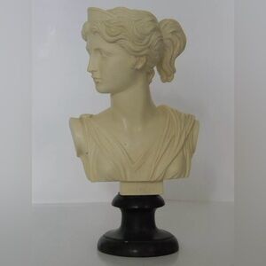 Vintage 1960s Artemis Alabaster Bust by G. Ruggeri